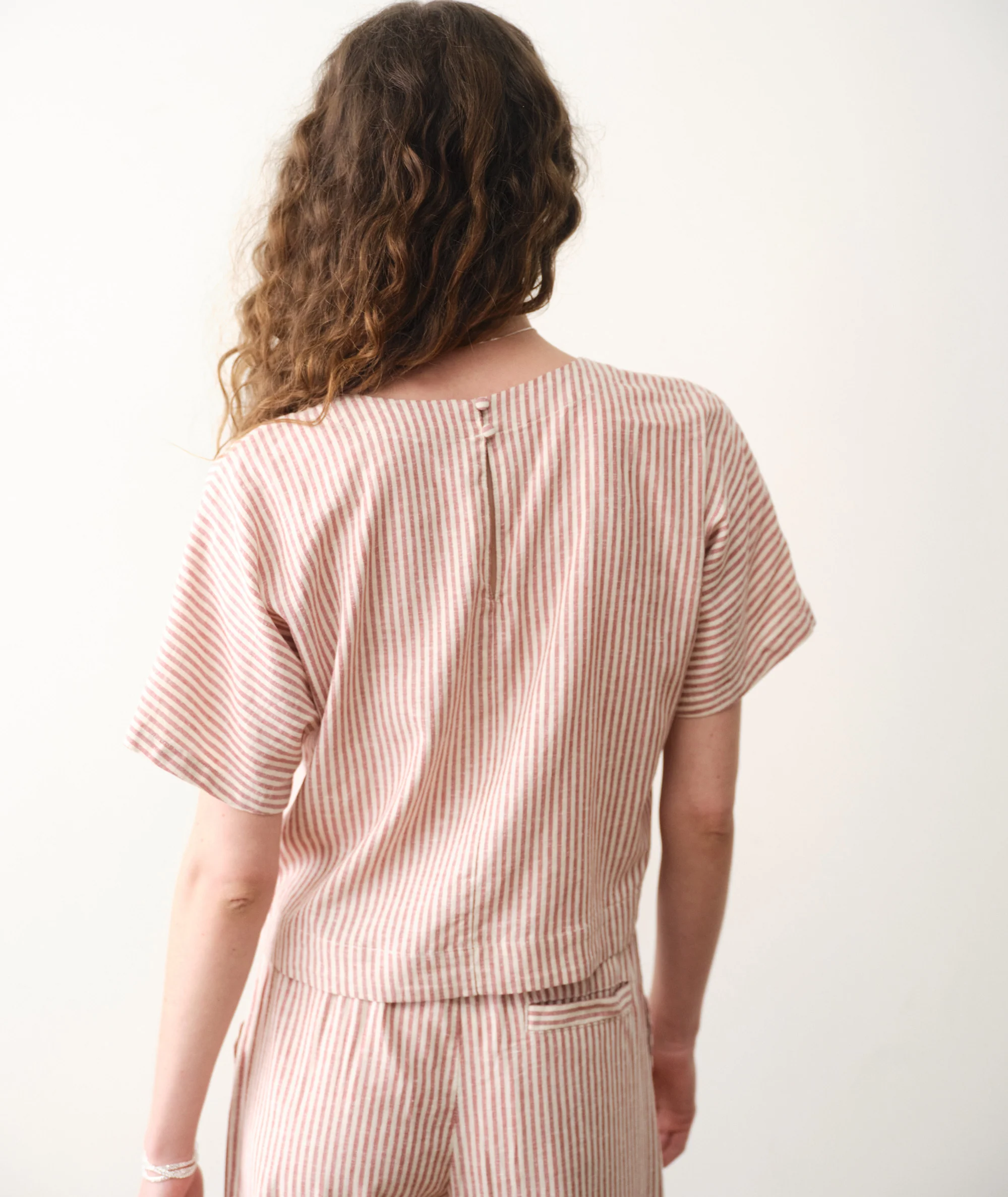 Rayna Hemp Tee - Image 6